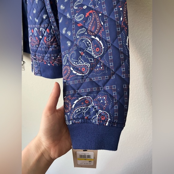 Levi's Diamond Quilted Bomber Jacket in Blue & Red Paisley Womens Size M NWT - Picture 7 of 16